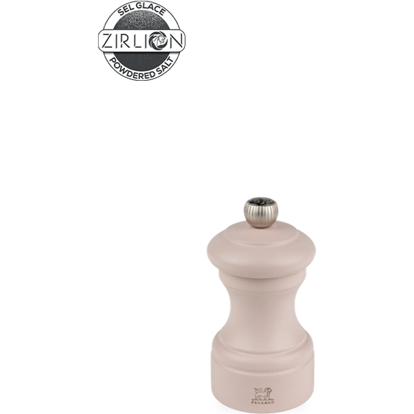 The Bistro salt mill is available in petal rose, a delicate and elegant shade. Made in France, it combines iconic design with the Zirlion mechanism for precise salt grinding. Bistro