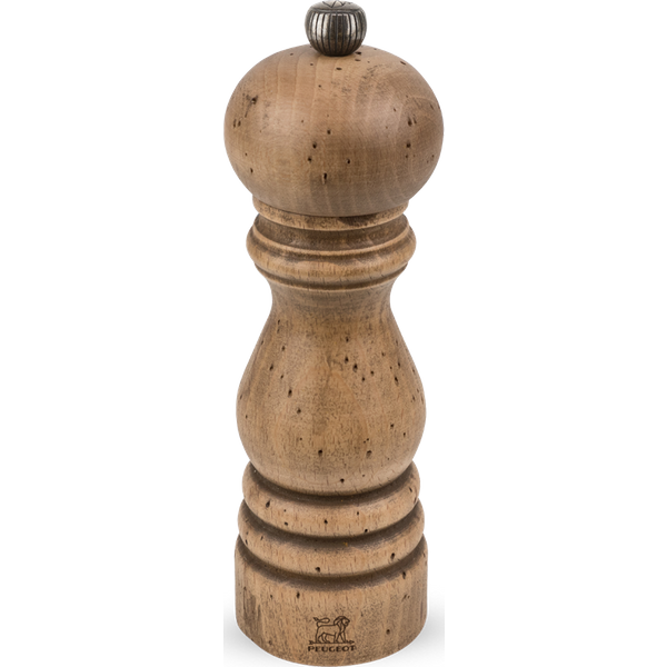 The Paris Antique 18cm pepper mill pays tribute to Peugeot's two hundred-year adventure and embodies all the charm of an age gone by while maintaining a stylish, functional connection to modern living. Paris Antique