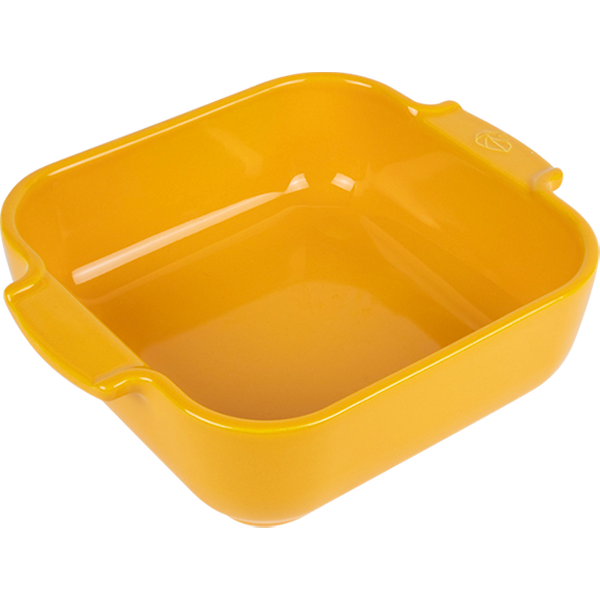 The 21 cm/8.25 inch square oven dish is available with a soft, bright and warm saffron yellow finish. Enjoy the benefits of Peugeot's ceramic dish with a friend or loved one. Appolia