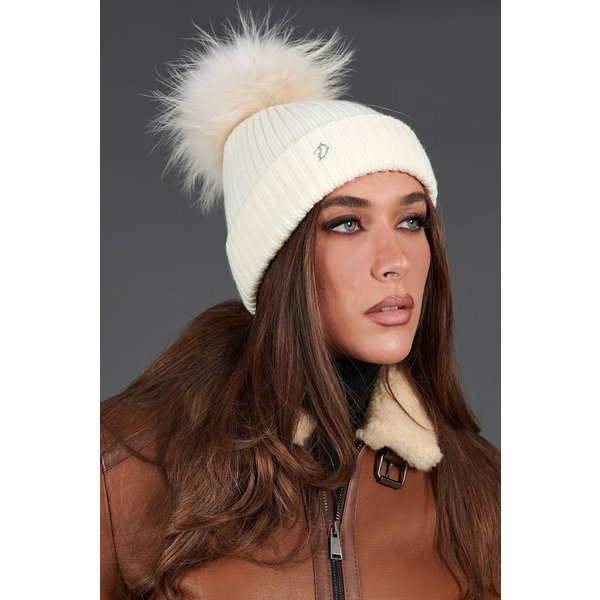 Bonnet En Laine CrèMe Avec Pompon En Fourrure CrèMe-image