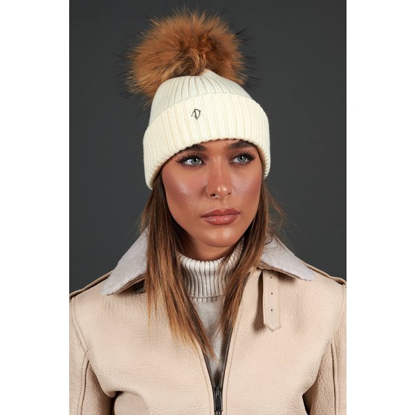 Bonnet en laine crème avec pompon en fourrure naturelle