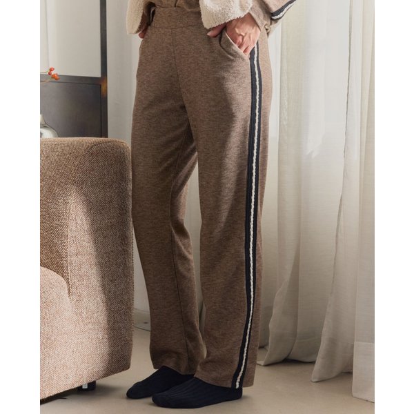 Weiche Joggpants in Braun mit Tape