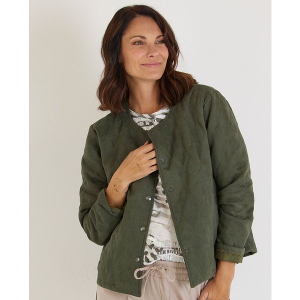 Steppjacke in Grün mit Leistentasche