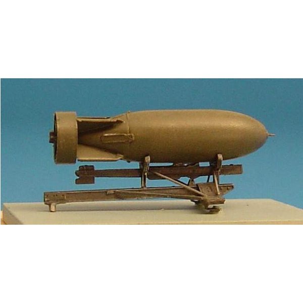 Bomb rack for Spitfire - british 500lb bomb