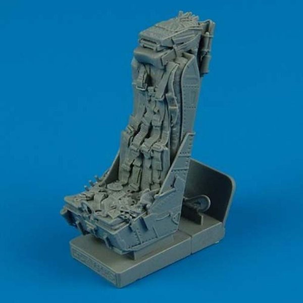 BAE Lightning - Seat with safety belts