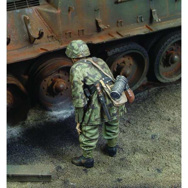 Waffen SS Granadier 1944