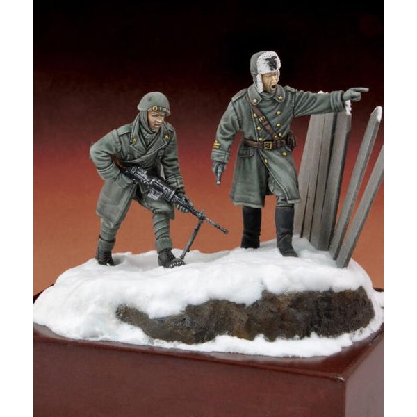Italian infantryman and officer �Russia 1943�