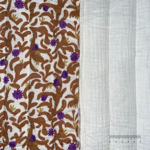 Tissu Matelassé Double Gaze Arabesque Fleuri Verso Uni éCru - Mondial Tissus-image