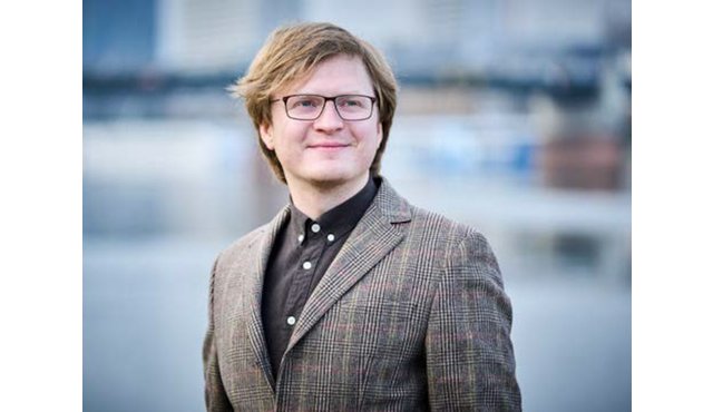 MIT PAUKEN UND TROMPETEN — Konzert Mozart