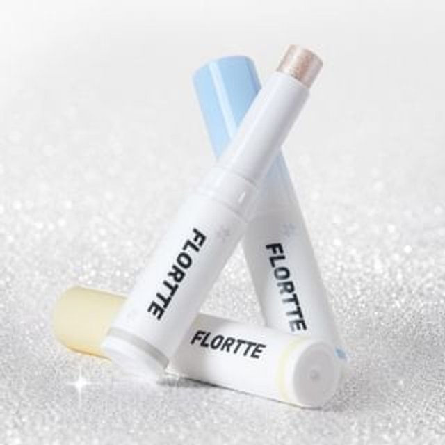 FLORTTE - Crystal Sparkle Eyeshadow Stick - 6 Colors #03 Spring Green - 1.8g