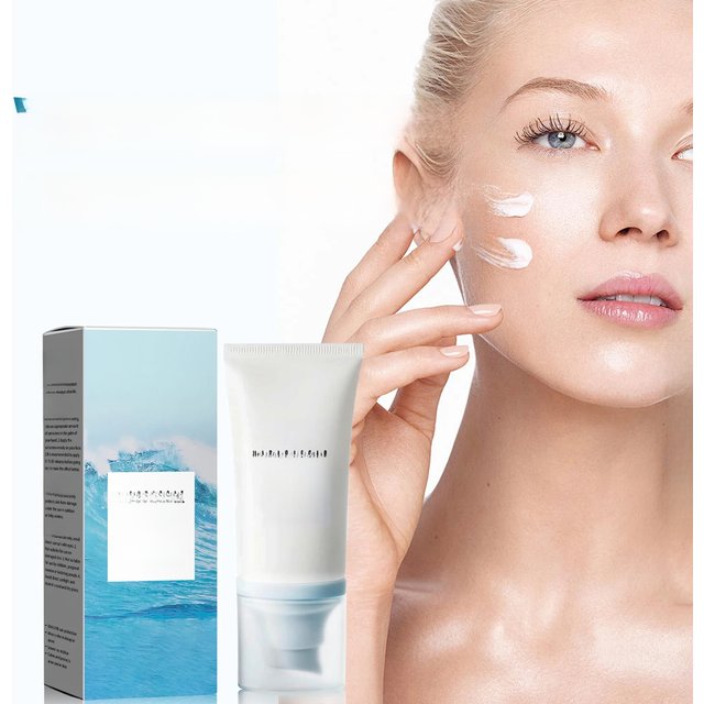 SPF50 Sunscreen Hyaluronic,Madagascar Pure Plant Essence Sunscreen Sensitive Skin, Waterproof Lasting Sunblock,Reduces Fine Lin