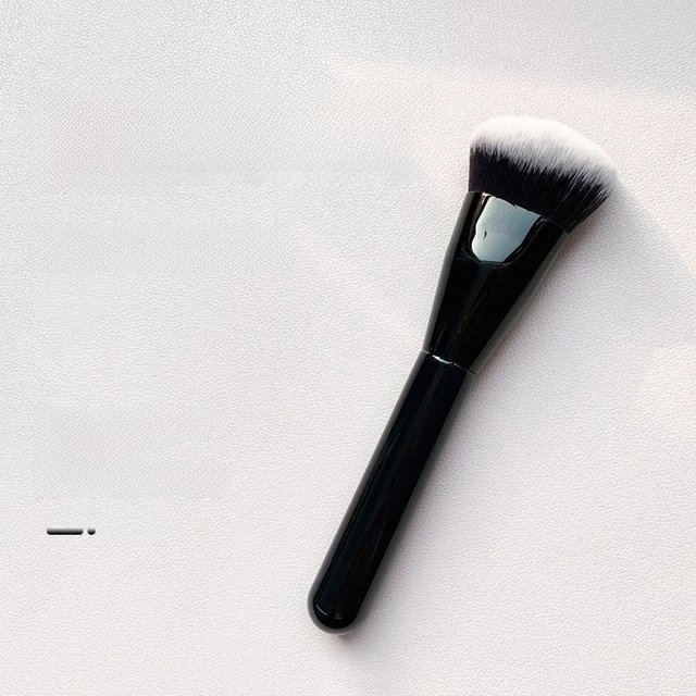 1pc Angled Foundation Makeup Brushes Liquid Foundation Base Make up Brush Bronzer sided Detail Face Essential Beauty tools