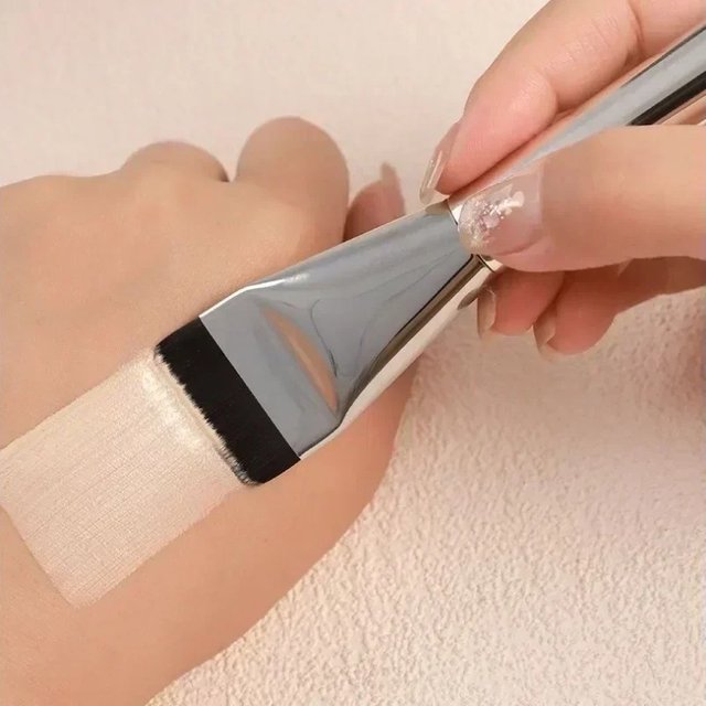 Ultra Thin Foundation Brush Lightweight and Thin Face Contour Brush Flat Contour Brush Blending Foundation Cream Makeup Brushes