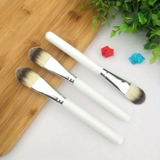 Wooden Handle Mask Brush Wet Powder Blush Loose Powder Foundation Brush Beauty Makeup Brush Tool Beauty for Make Up