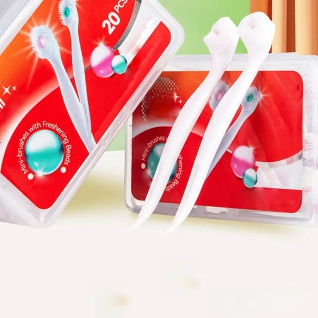New Mini Travel Toothbrush with Freshening Bead Oral Hygiene Care Portable Prepasted Toothbrush Peach Flavor Disposable