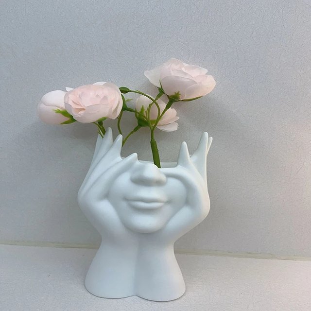 Creative Human Body Art Shaped Office Supplies Desktop Multi-functional Storage Pen Holder Makeup Brush Holder