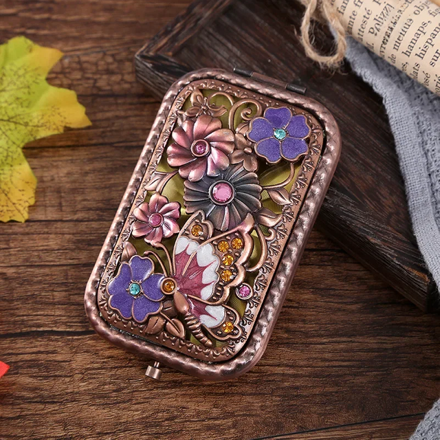 European Metal Mirror Portable Mirror Vintage Pocket Folding Double Sided Makeup Gift Embossed Craftsmanship