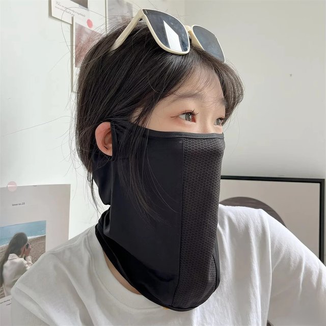 Summer ear-hanging anti-ultraviolet sunscreen mask scarf cycling sunscreen ice silk mask face mask neck scarf breathable seamles