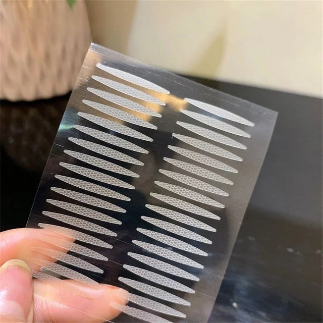 Clear Stripe 10 Sheets Eyelid Tapes Stickers Invisible Double Fold Eyelid Lace Paste Self-adhesive Natural Eye Tape Make Up Tool