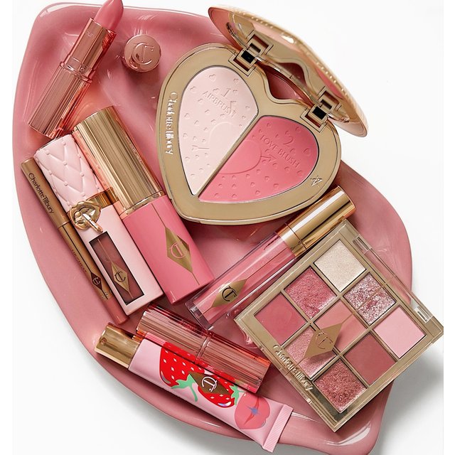 CT Lip Gloss Lip Plumping Gloss Light for Fuller Well-defined Lips Nine-Color Eyeshadow Palette Soft-centered Two-tone Blush