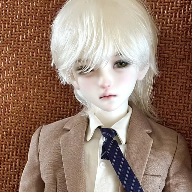 SD BJD doll 1/4 Boy Chunshu Cute Delicate Make-Up High Quality Movable Joint doll