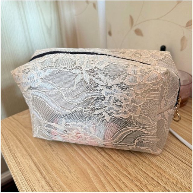 2026 Floral Lace Makeup Bag Large Capacity Beauty Cute Cosmetic Pouch Flower Printed Mesh Travel Storage Bag Storage Organizer