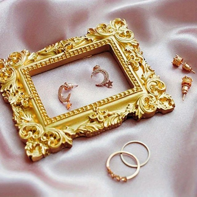 1Pc Gold Luxury Photo Frame Shooting Props for Jewelry Nail Art Cosmetics Product Photography Decor Background Studio Essentials