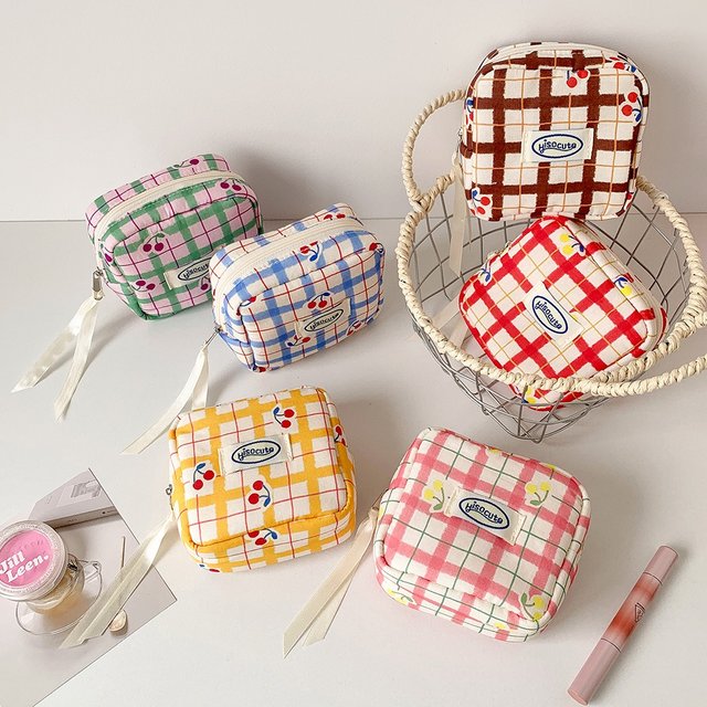 Korean Version of Large Plaid Cosmetic Bag High Value Small Cherry Sanitary Napkin Portable mini Storage Bag Bluetooth Headset B