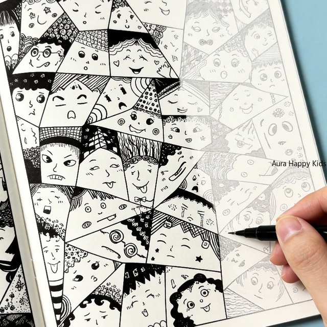 A 40 Page Healing Simple Drawing Coloring Book, Grid Box Geometric Splicing Diverse Character Facial Emotion Avatar Drawing Book
