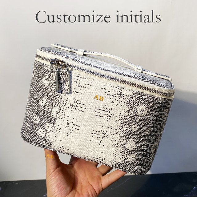 Customize Initials Leather Lizard Pattern With Mirror Makeup Bag for women Luxury Designer 2026 New In Travel Business Organizer
