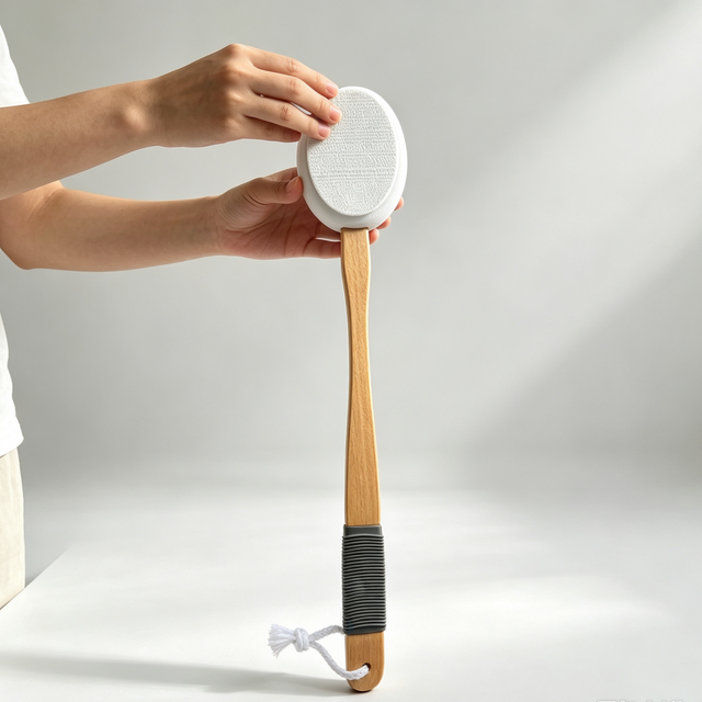 Multi‑Function Silicone Back Applicator Long Handle Shower Brush for Lotion Sunscreen Ointment Application