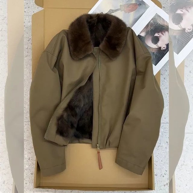 Nouveaux vêtements d'extérieur vestes pour femmes automne et hiver épaissi beau vert surmonter le petit vent parfumé manteau en laine d'agneau femmes