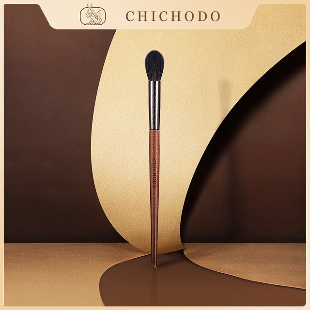 CHICHODO Professional Animal Hair Makeup Brush Highlight Brush Sculpting Brush Powder Brush Good Beauty Tools - Soft Goat Hair