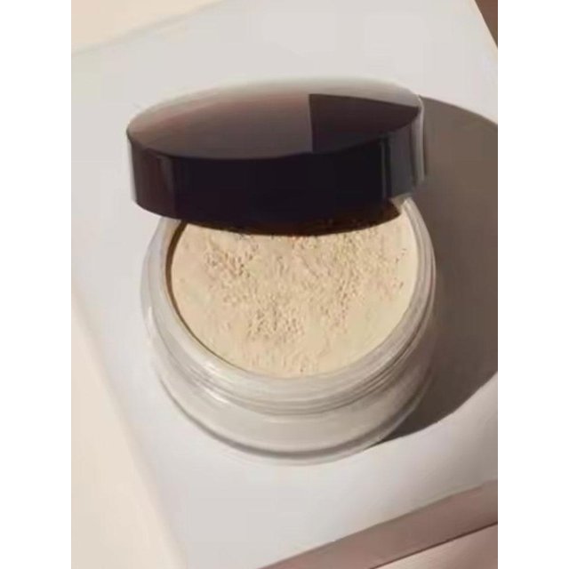 2025 Hot Sale Loose Powder Breathable Oil Control Transparent Honey Powder Natural Nude Soft Make Up Setting Powder Waterproof