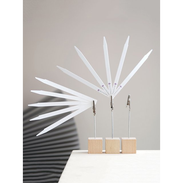 Portable Wooden Place Card Holder Clips For Perfume Essential Oils Test Tester Paper Strip Aromatherapy Paper Desktop Holder