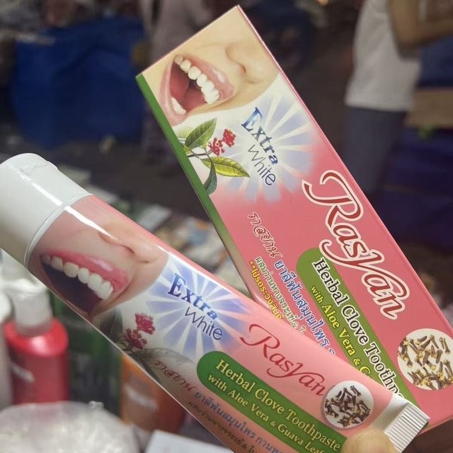 Thailand Rasyan Toothpaste Bad Breath Protecting Gums Cloves Brightening Refreshing Breath Whitening Removing Yellow Tartar