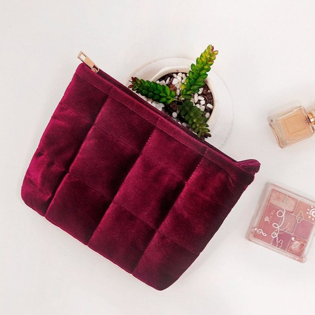 Fashion Velvet Cosmetic Bag Solid Color Large Capacity Quilted Storage Bag Lightweight Zipper Travel Toiletry Bag