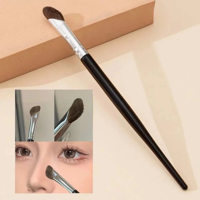 Portable Soft Head Nose Shadow Brush 3D Facial Contour Makeup Brush Highlighter Makeup Brush Beginner Professional Makeup Tools