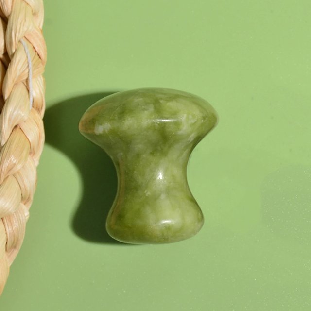 1Pc naturel Xiuyu Jade Quartz champignon forme Jade masseur rouleau Facial beauté Massage yeux cou soin Gua Sha santé beauté outil