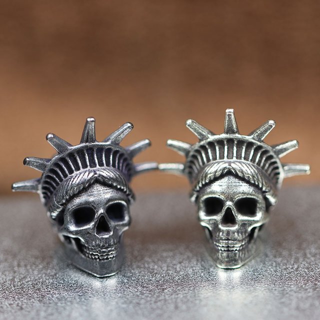 Paracorde tissée à la main avec perles de couteau en laiton, pages de sculpture de tête de mort, lanière de bricolage, breloques rétro, accessoires EDC, extérieur