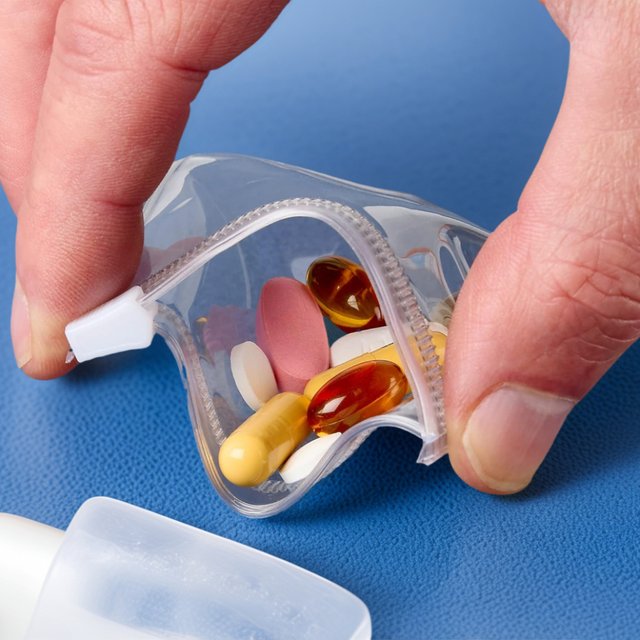 7Pcs Mini Cosmetic Organizer,Reusable Zippered Pill Storage,Medicine Bags Travel Pill Bags with Slide Lock for Jewelry and