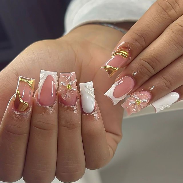 24 pièces doux moyen carré français faux ongles Blush rose fleur couverture complète faux ongles Extension acrylique portable presse sur les ongles
