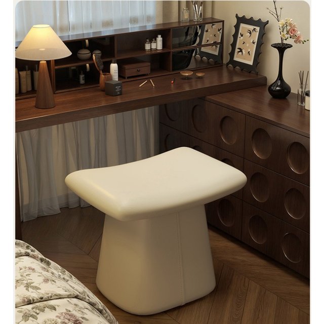 Designer Dressing Stool Makeup Bedroom Chair Nail Art Soft Seat Leather Seating Pier Home Light Luxury Shoeshine Stool