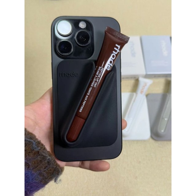 Rhode Hot Magnetic SNAP-ON LIP Case for All Mobile Phones for Magsafe Lip Gloss Holder with Long Lasting Lipstick Lip Gloss
