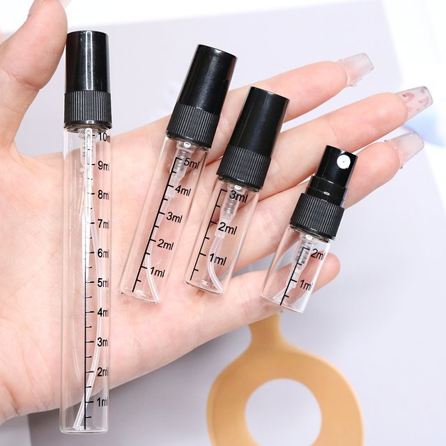 56 pièces + 6 outils, flacon de parfum gradué de 2/3 ml, flacon pulvérisateur en verre transparent, flacon d'échantillon de voyage portable rechargeable de 5/10 ml