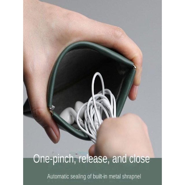 New Portable PU Earphone Wire Bag Travel Jewelry Organizer Pouch Automatically close Storage Bag Mini Bag PU Mini Cosmetics Bags
