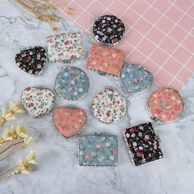Elegant Vintage Mini Makeup Floral Mirror Foldable Cloth Cover Pocket Cosmetic Mirror Portable Compact Pocket Hand Mirror Women