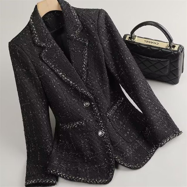 Manteau en tweed de luxe français pour femme, revers noir et blanc, petit blazer parfumé, socialite, tempérament, printemps, automne, 2024, nouveau