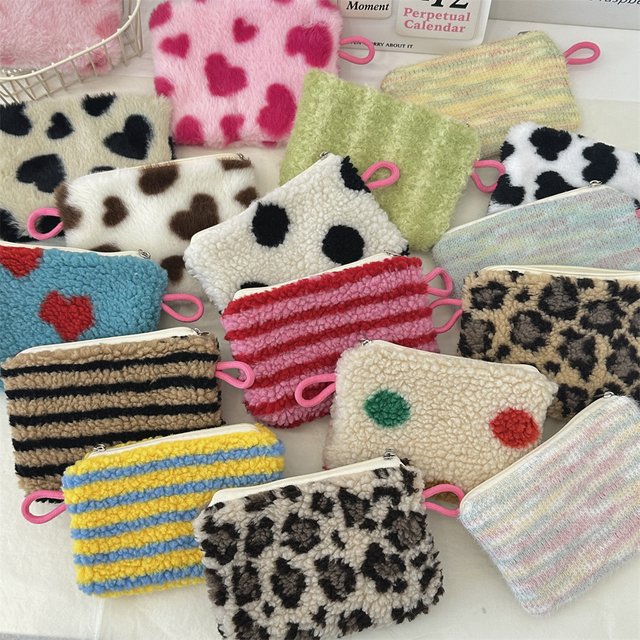 Ins Style Plush Heart Lipstick Bag Mini Hand Cosmetic Pouch Key Coin Purse ID Card Holder Portable Cute Storage Bag For Girls