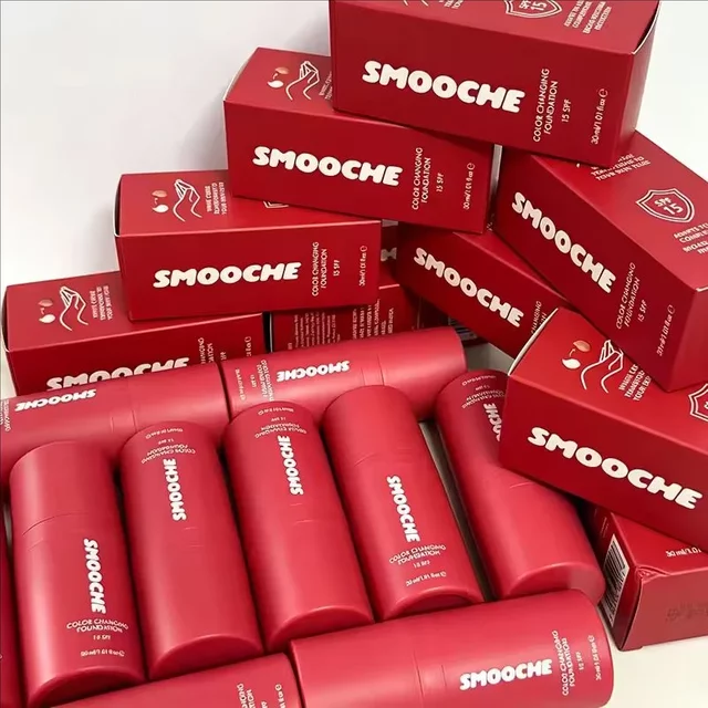 Smooche Color Changing Foundation SPF15 Lasting Lightweight Hydrating Covers Pores Buildable Natural Coverage Daily Makeup Base
